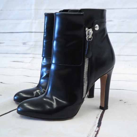 Gianvito Rossi Shoes - Gianvito Rossi Ankle Boot Black Glossy Leather